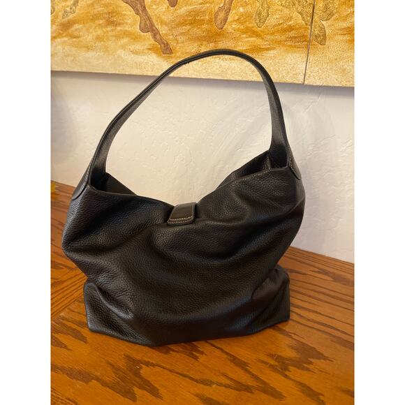 Dooney & Bourke black pebbled, leather bucket bag - Picture 4 of 10